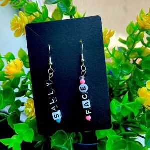 Sally face letter bead earrings